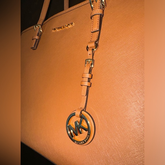 Michael Kors Tote bag - Picture 13 of 15